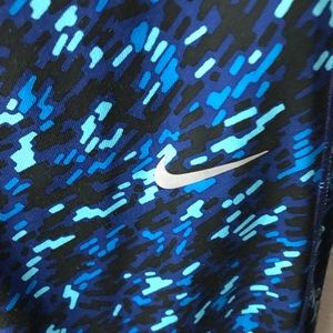 Nike Pants - Nike crop leggings Nike Pants - Nike crop leggings